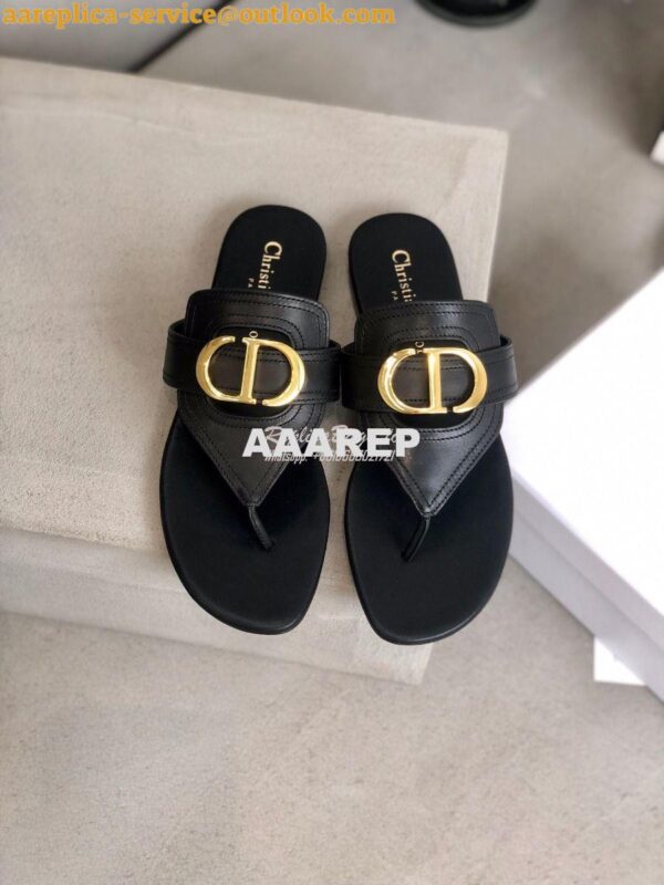 Replica Dior 30 Montaigne Flat Thong KCQ386 Black 3