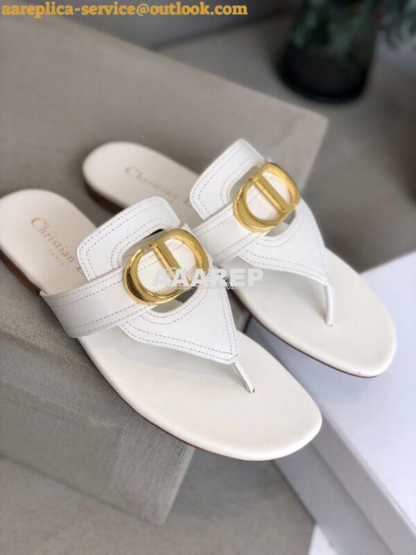 Replica Dior 30 Montaigne Flat Thong KCQ386 White 3