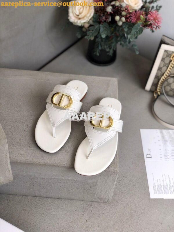 Replica Dior 30 Montaigne Flat Thong KCQ386 White 4