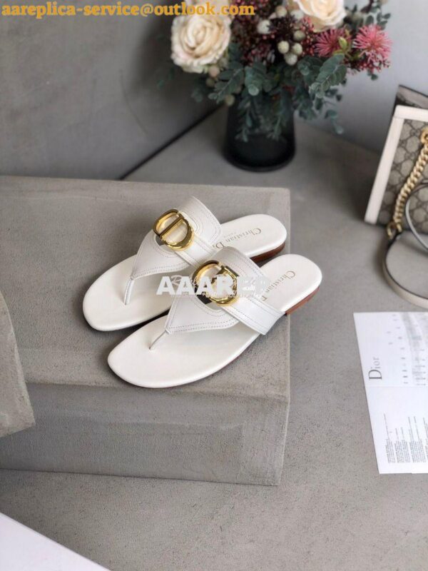 Replica Dior 30 Montaigne Flat Thong KCQ386 White 5