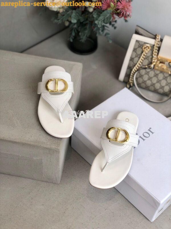 Replica Dior 30 Montaigne Flat Thong KCQ386 White 7