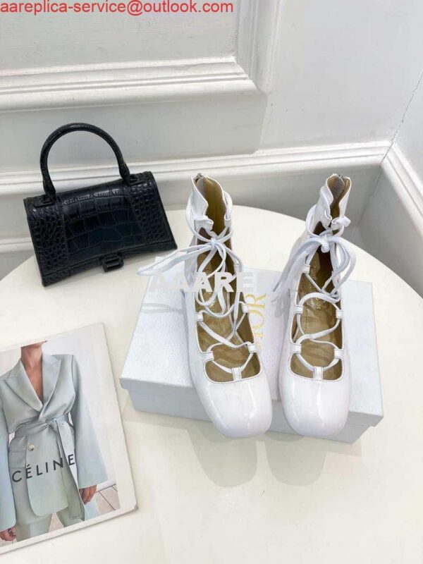 Replica Dior Women‘s KDI760VNI ARTY lace-up ankle boots in white patent and calfskin 2