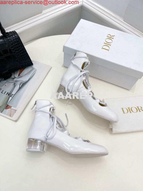 Replica Dior Women‘s KDI760VNI ARTY lace-up ankle boots in white patent and calfskin 6