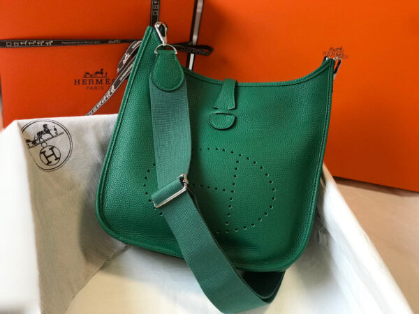 Replica Hermes H083435 Evelyne III 29 Shoulder Bag Silver Hardware Green