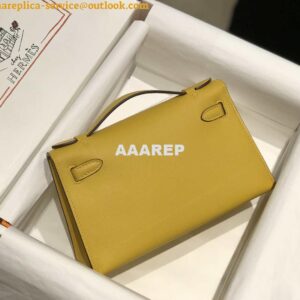 Replica Hermes Kelly Pouchette Swift Leather clutch bag Gold H230269 2