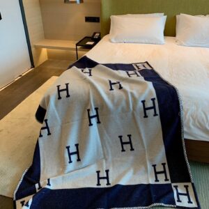 Replica Hermes Avalon III Throw Blanket in Blue Wool and Cashmere 2