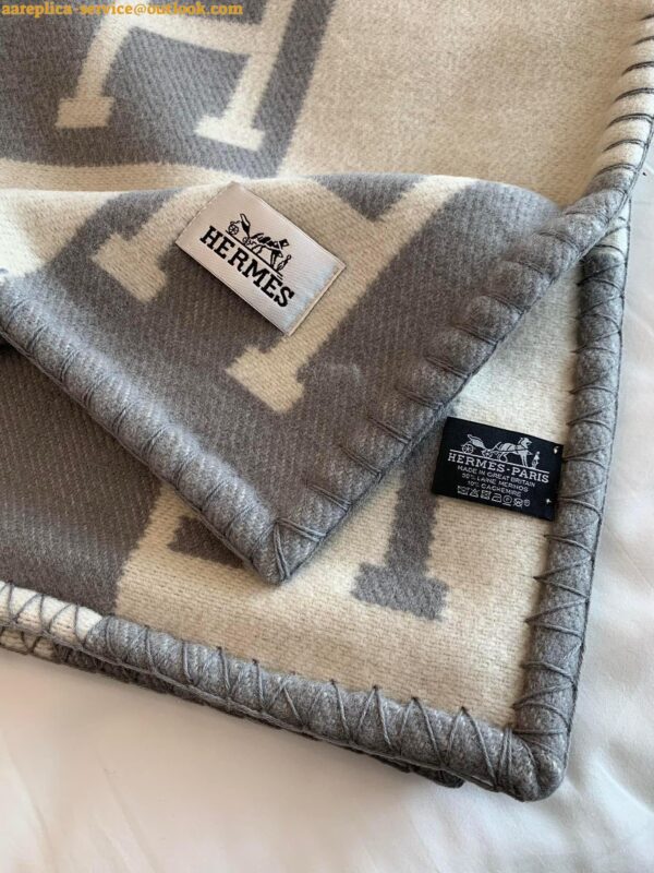 Replica Hermes Avalon Vibration Throw Blanket in Grey Wool and Cashmere 9