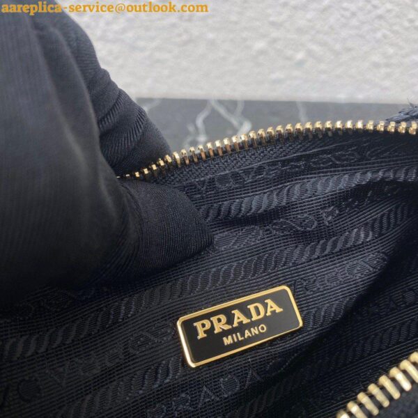 Replica Prada Re-Edition 2005 Shoulder Bag In Black Raffia 20