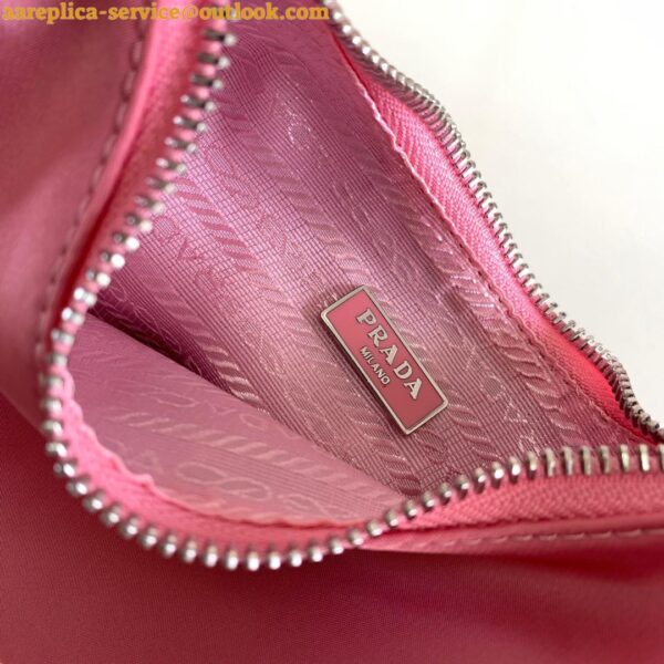 Replica Prada Re-Edition 2005 Shoulder Bag In Pink Raffia 13