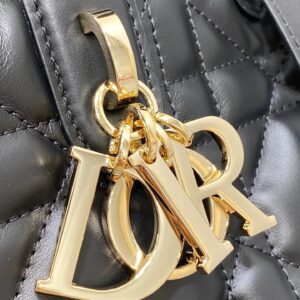 Replica Dior Toujours Medium Bag in Black Macrocannage Calfskin 2