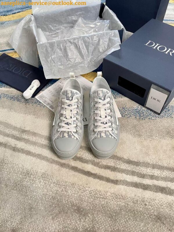 Replica Dior Men's B23 Low-top Sneakers In White and Blue Oblique Canvas 5