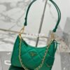 Replica Prada Re-Edition 1995 Chaîne Re-Nylon mini-bag 1BC204 Beige