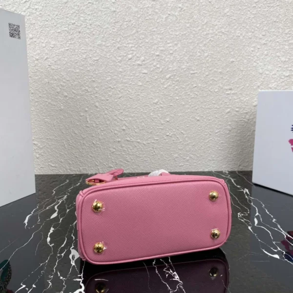 Replica Prada 1BA906 Prada Galleria Saffiano leather mini-bag Pink 4