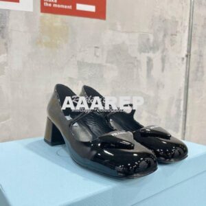 Replica Prada Patent Leather Pumps 1I768M 2