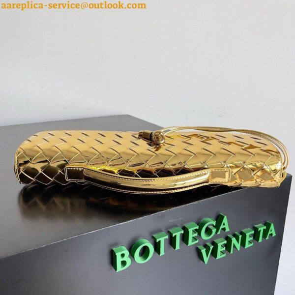 Replica Bottega Veneta Andiamo Clutch with Handle in Gold Metallic Leather 8