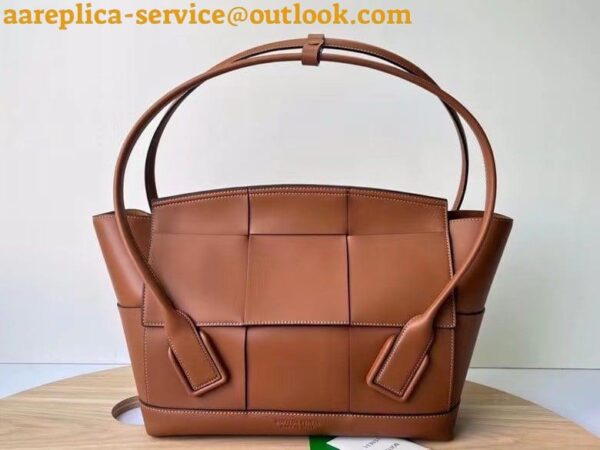 Replica Bottega Veneta Arco Medium Bag In Caramel Intrecciato Calfskin 12