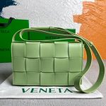 Replica Bottega Veneta BV 578004 Cassette Cross-body Bag 58890 Light Green