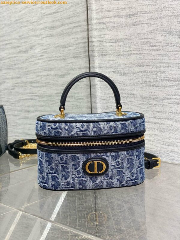 Replica Dior 30 Montaigne Mini Vanity Case in Blue Denim Oblique Jacquard 4