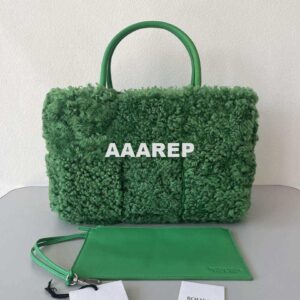 Replica Bottega Veneta BV 652867 Arco Tote Intreccio shearling Dark Green