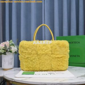 Replica Bottega Veneta BV 652867 Arco Tote Intreccio shearling Yellow