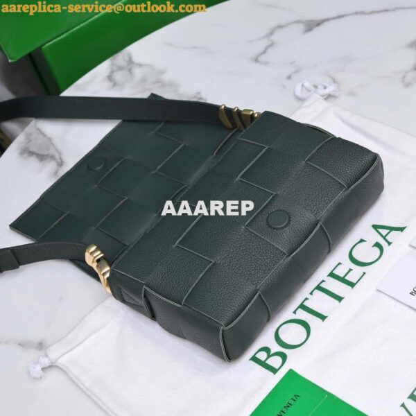 Replica Bottega Veneta BV 666870 Cassette Intreccio grained leather cross-body bag Dark Green 8