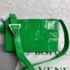 Replica Bottega Veneta BV 667298 Cassette Cross-body Bag 33993 Green