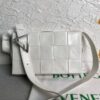 Replica Bottega Veneta BV 667298 Cassette Cross-body Bag 33993 White