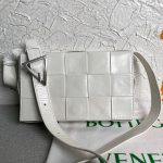 Replica Bottega Veneta BV 667298 Cassette Cross-body Bag 33993 White