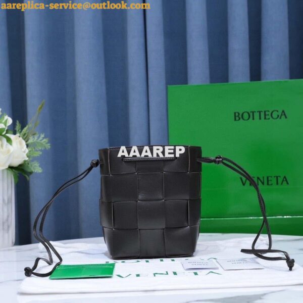 Replica Bottega Veneta BV 680218 Small Cassette Cross-Body Bucket Black 3