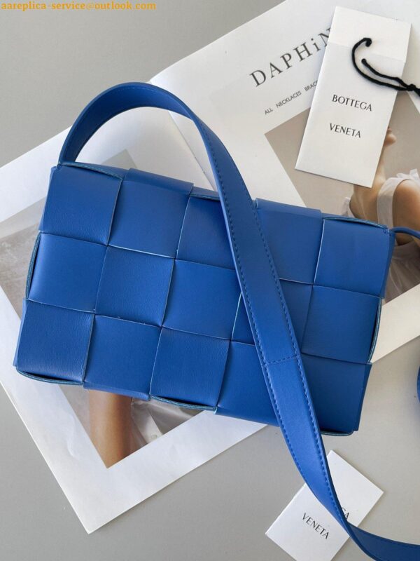 Replica Bottega Veneta Cassette Bag In Blue Intreccio Lambskin 2