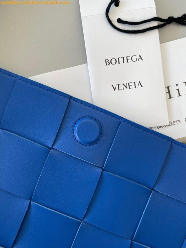 Replica Bottega Veneta Cassette Bag In Blue Intreccio Lambskin 5