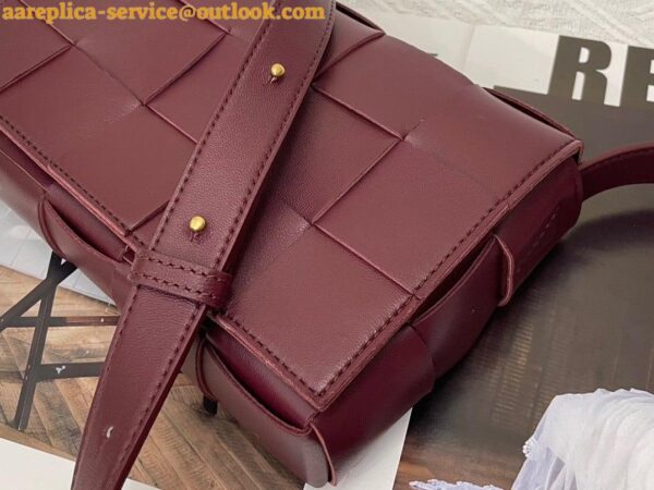 Replica Bottega Veneta Cassette Bag In Bordeaux Intreccio Lambskin