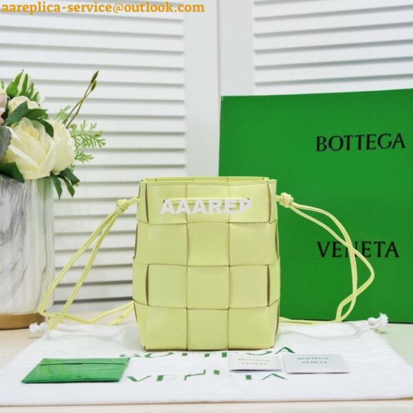 Replica Bottega Veneta BV 680218 Small Cassette Cross-Body Bucket Yellow 3