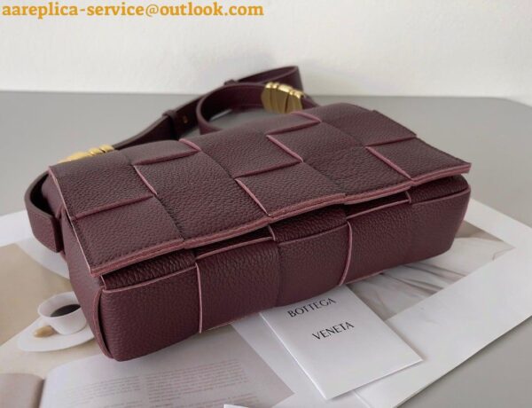 Replica Bottega Veneta Cassette Bag In Burgundy Grained Intreccio Calfskin 10