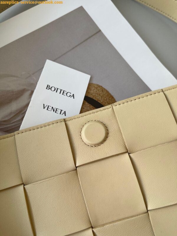 Replica Bottega Veneta Cassette Bag In Porridge Intreccio Lambskin 4