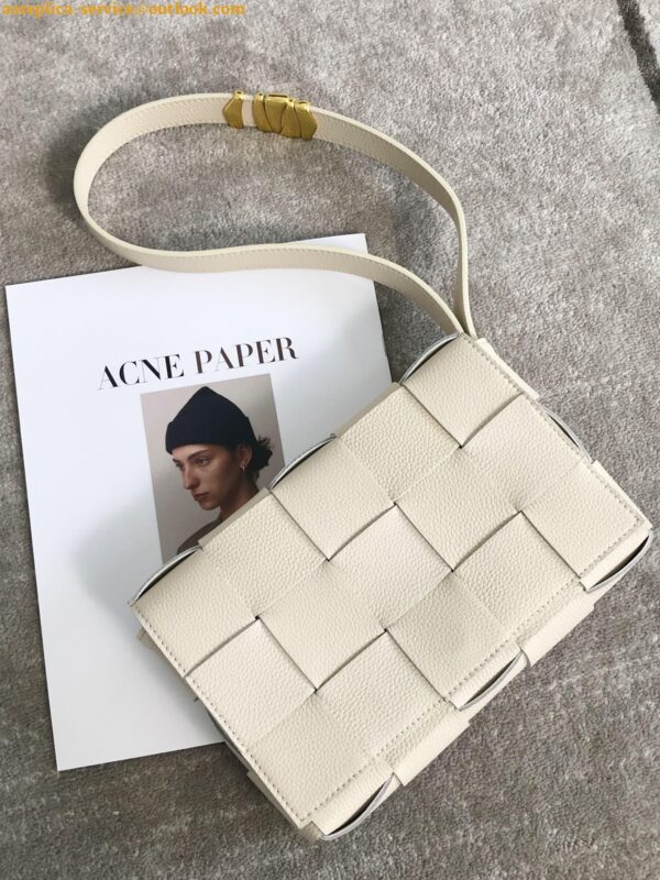 Replica Bottega Veneta Cassette Bag In White Grained Intreccio Calfskin 11