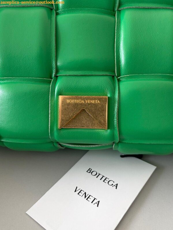 Replica Bottega Veneta Chain Cassette Bag In Parakeet Intrecciato Lambskin 4