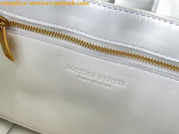 Replica Bottega Veneta Chain Cassette Bag In White Intrecciato Lambskin 21