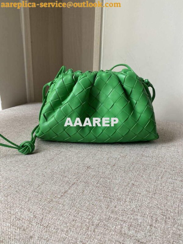 Replica BV 585852VCPP13722 Bottega Veneta Mini Pouch Green 3