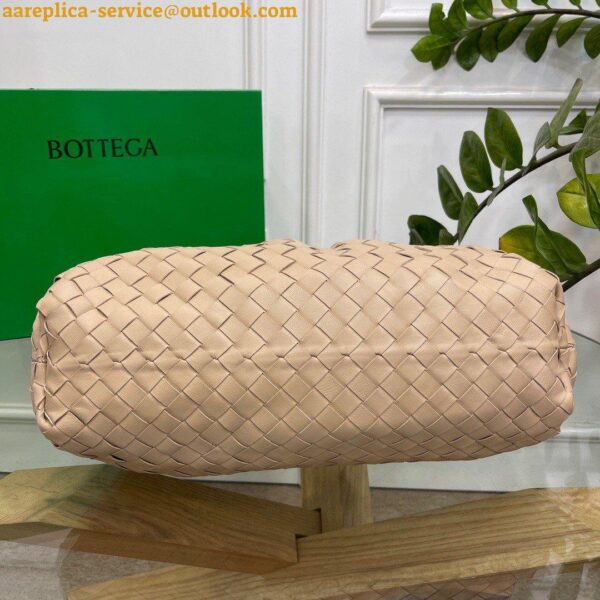 Replica Bottega Veneta Large Pouch Clutch Bag In Beige Intrecciato Lambskin 5