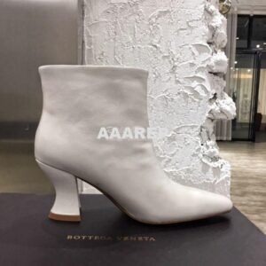 Replica Bottega Veneta BV Almond Boots 608840 in Lambskin White