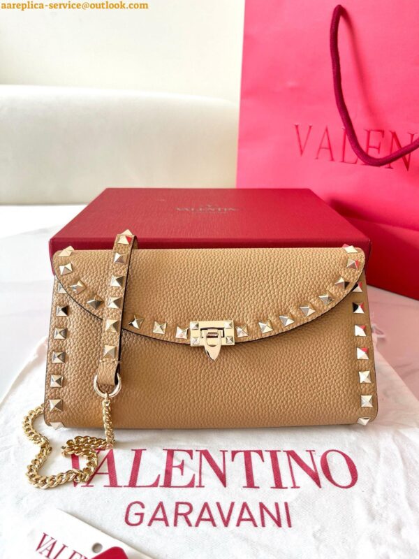 Replica Valentino Rockstud Wallet with Chain in Beige Grained Leather 5