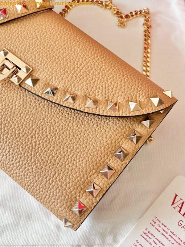 Replica Valentino Rockstud Wallet with Chain in Beige Grained Leather 6