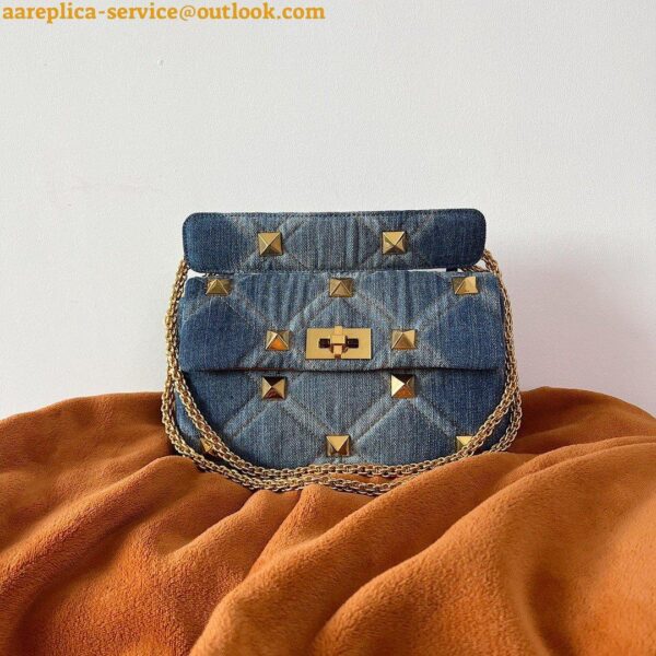 Replica Valentino Roman Stud Medium Chain Bag In Denim 11