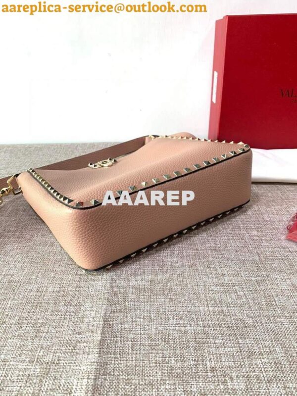 Replica Valentino 2B0C17 Rockstud Grainy Calfskin Hobo Bag 50031S Light Pink 5