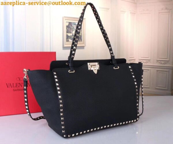 Replica Valentino Rockstud Medium Tote In Black Grained Leather 9