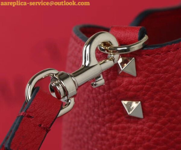 Replica Valentino Rockstud Medium Tote In Red Grained Leather 6