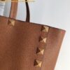 Replica Valentino Rockstud Medium Tote In Brown Grained Leather