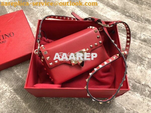 Replica Valentino Garavani Valentino Garavani Rockstud Mini Leather Cr