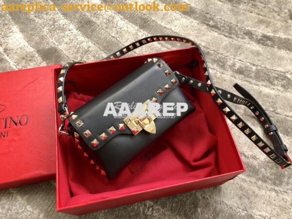 Replica Valentino Garavani Valentino Garavani Rockstud Mini Leather Cr 9